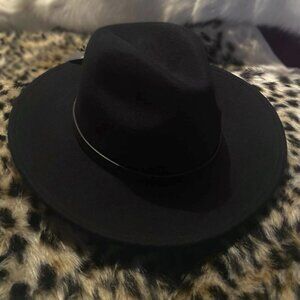 SOLD - NWT Eddie Bauer Women's Wool Felt Wide Brim Hat Black Small / Medium